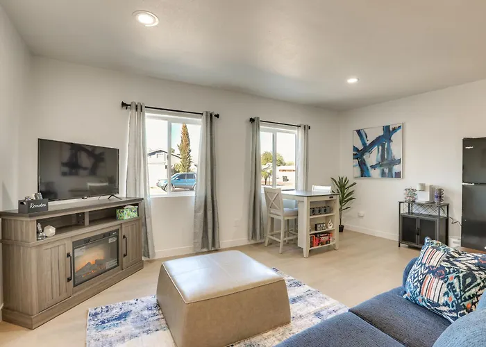 Apartment Casita 11 Mi To Dtwn, Baseball &