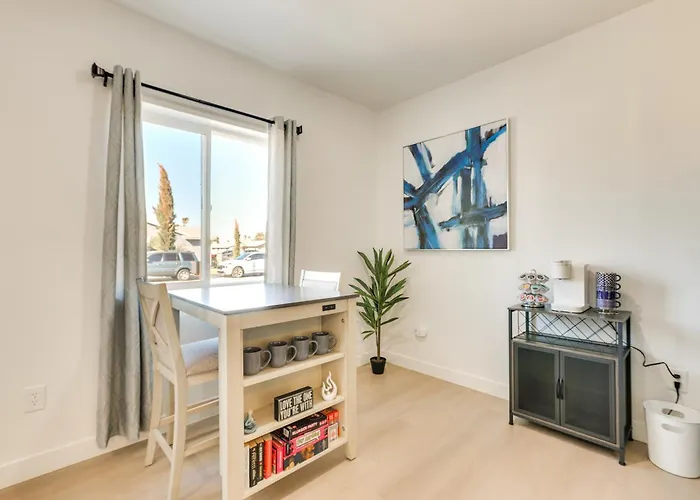 Apartment Casita 11 Mi To Dtwn, Baseball & *